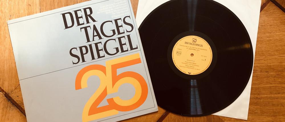 Schallplatte, die zum 25-jährigen Gründungsjubiläum des Tagesspiegel erscheinen ist.