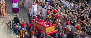 Überführung von Papst Franziskus