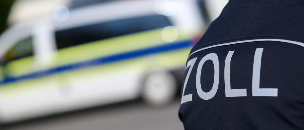 In einer Lagerhalle in Rumänen fanden die Ermittler 1,8 Millionen Zigaretten. (Symbolbild)