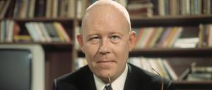 Uwe Johnson, hier 1973 in einer ZDF-Sendung zum Thema: Amerikanisierung der deutschen Sprache. 