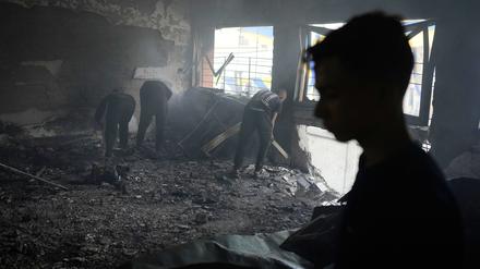 Israels Armee hat eigenen Angaben zufolge eine Zentrale von Terrororganisationen in der Stadt Gaza angegriffen.