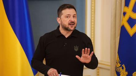Einen Verzicht auf die von Russland annektierte Schwarzmeer-Halbinsel Krim als Weg zum Frieden mit Moskau lehnt der ukrainische Präsident Wolodymyr Selenskyj ab. (Archivbild)