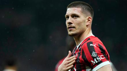 Lieferte ab: Luka Jovic.