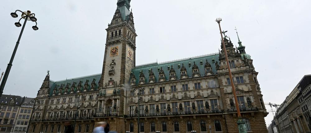 Sieben Wochen nach der Bürgerschaftswahl haben SPD und Grünen in Hamburg ihre Koalitionsverhandlungen abgeschlossen. (Archivbild)