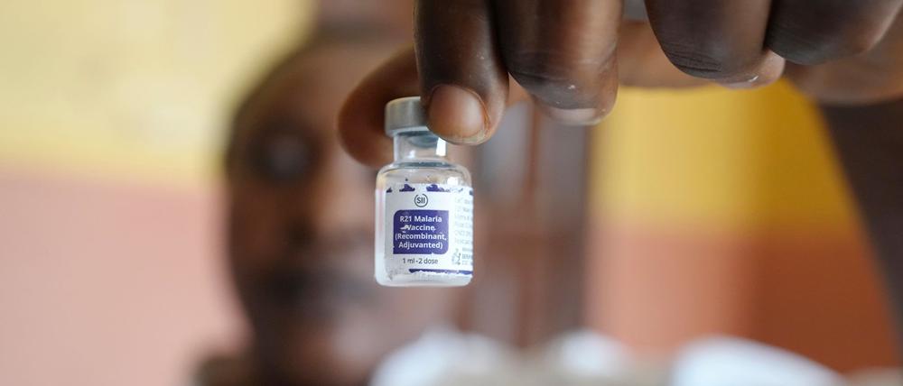 Erste Erfahrungen mit den beiden 2024 für Kinder zugelassenen Impfstoffen gegen Malaria stimmen Gesundheitsexperten hoffnungsvoll. (Archivbild)