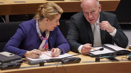 CDU und SPD regieren in Berlin seit zwei Jahren zusammen. Wenn am Sonntag Wahl wäre, hätten sie keine Mehrheit mehr. (Archivbild) 