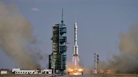 Die drei Raumfahrer der Mission „Shenzhou 20“ sollen die bisherige Besatzung der „Tiangong“-Raumstation ablösen