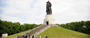 Das Sowjetische Ehrenmal in Berlin-Treptow erinnert an die Befreiung Berlins durch die Rote Armee am Ende des Zweiten Weltkriegs Foto: Kitty Kleist-Heinrich