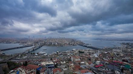 In der Metropole Istanbul - in der rund 16 Millionen Menschen leben - könnte es bald zu einem noch deutlich stärkeren Erdbeben kommen. (Archivbild)