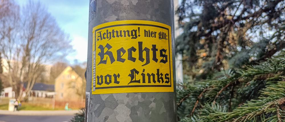 Rechtsextremer Aufkleber in Chemnitz