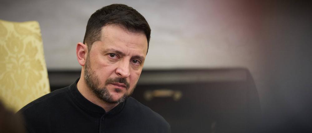 Der ukrainische Präsident Wolodymyr Selenskyj erhält mächtig Gegenwind im eigenen Land.