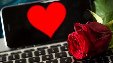 Frust, depressive Verstimmung, Wut: Online-Dating kann nach einer Forsa-Umfrage im Auftrag der KKH bis zum sogenannten Online-Dating-Burnout führen. (Symbolbild)