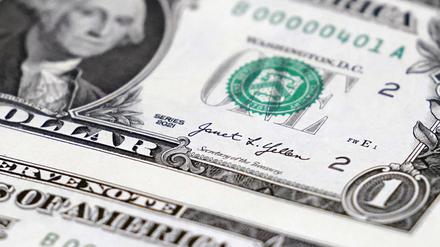 Ein frisch gedruckter Ein-Dollar-Schein. 