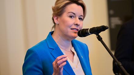 Wirtschaftssenatorin Franziska Giffey (SPD) ist mit Blick auf die Abstimmung über den Koalitionsvertrag optimistisch. (Archivfoto) 