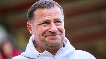 Bayern-Sportvorstand äußert sich zur Münchner Kaderplanung.