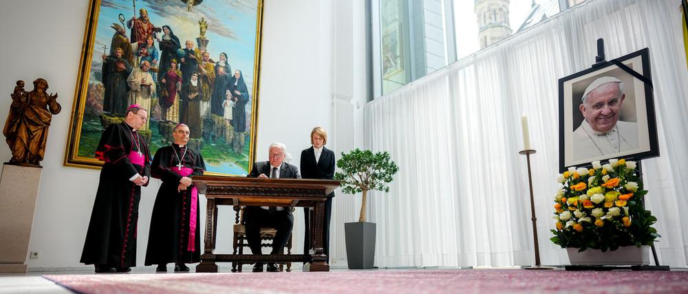 Bundespräsident Frank-Walter Steinmeier nannte den verstorbenen Papst Franziskus einen Anwalt der Menschlichkeit. 