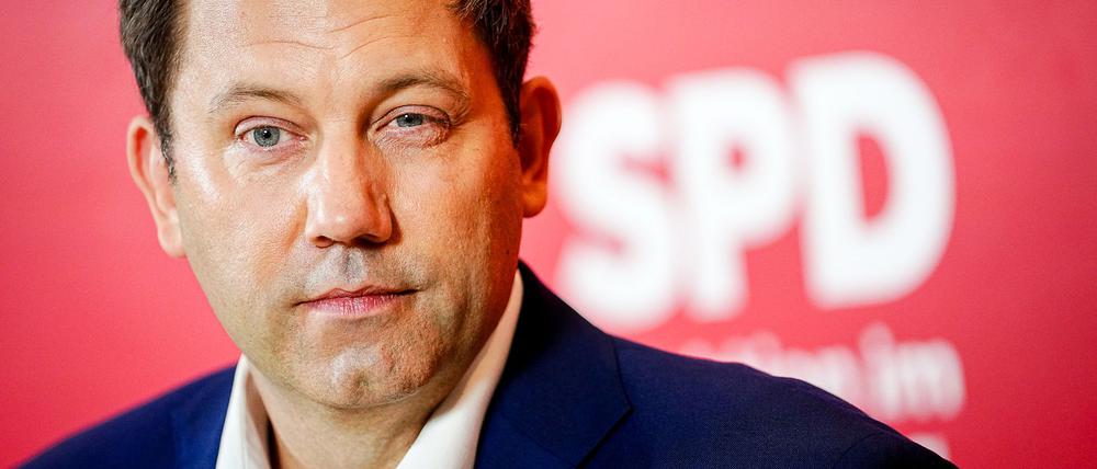 Lars Klingbeil spricht erstmals über seine schwere Erkrankung.