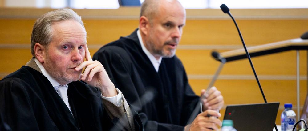 Die Staatsanwaltschaft Braunschweig fordert zum Ende des Strafprozesses im VW-Abgasskandal Gefängnisstrafen.