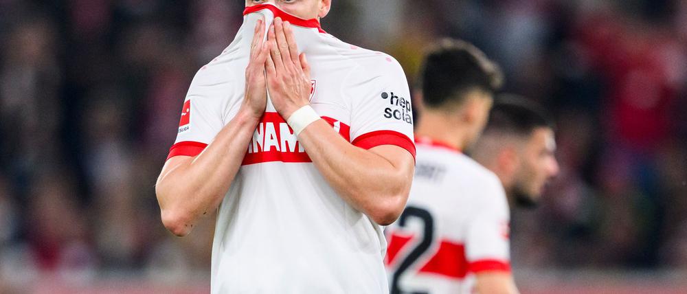 Ermedin Demirovic vergab in Halbzeit die große Chance auf die VfB-Führung.
