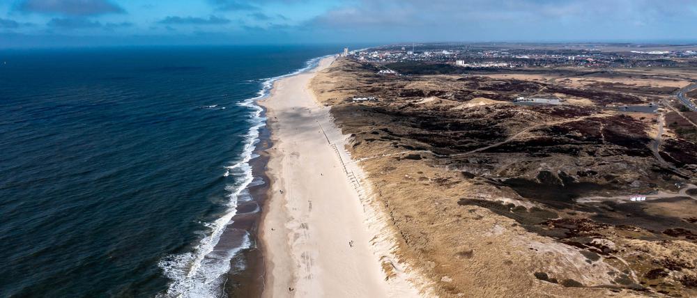 Wer auf der Nordseeinsel Sylt ein Haus kaufen möchte, muss laut dem jüngsten Küstenreport im Schnitt fast 14.600 Euro pro Quadratmeter bezahlen. (Archivbild)