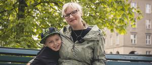 Lukas Schmiedel und seine Mutter Lisa beim Besuch in Berlin