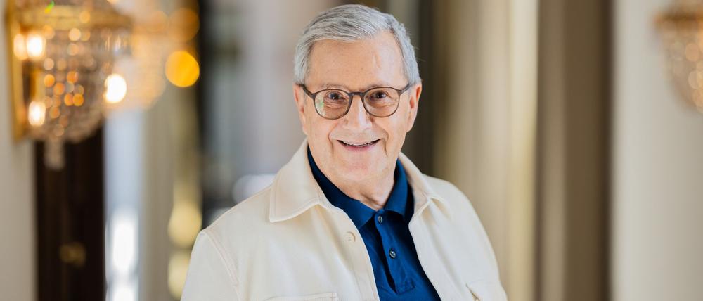 Der frühere „Tagesschau“-Sprecher Jan Hofer ist froh, die Nachrichtenlage auf der Welt nur noch als Beobachter verfolgen zu müssen.