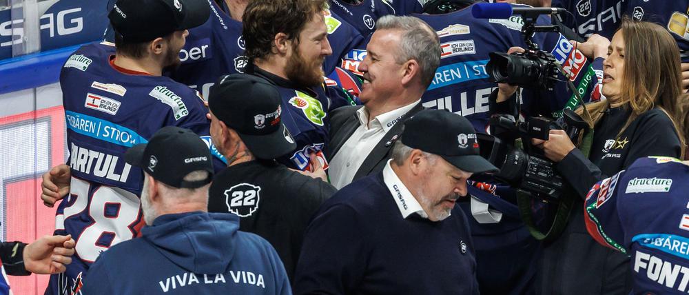 Trainer Serge Aubin und Sportdirektor Stéphane Richer wollen auch weiterhin mit den Eisbären Erfolge feiern.