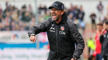 Claus-Dieter Wollitz hat mit Energie Cottbus plötzlich etwas zu verlieren.