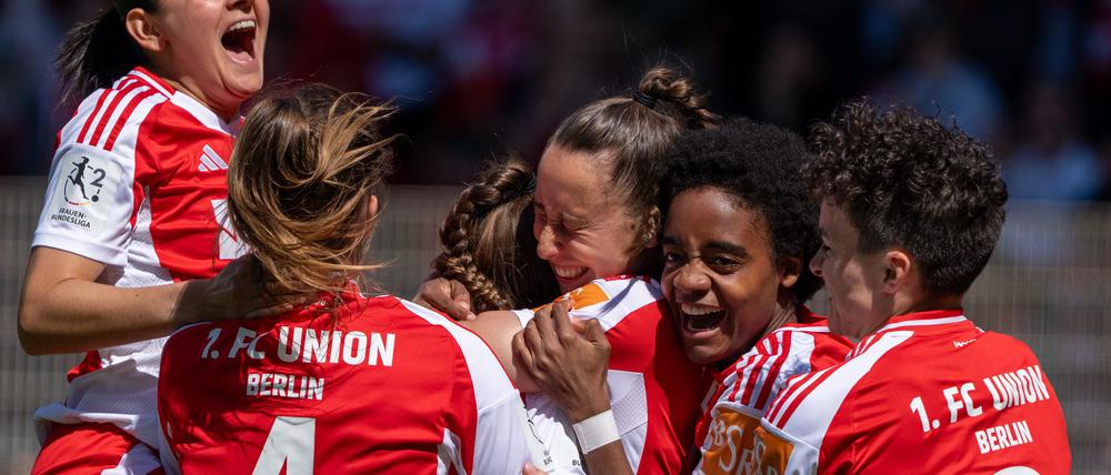 Historischer Union-Tag: Die Frauen steigen erstmals in die Bundesliga auf.