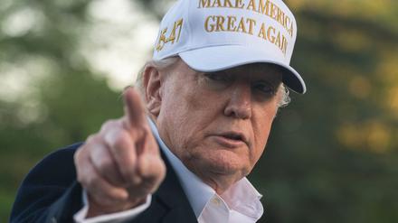 Die Umfragen zu Trumps ersten 100 Tagen im Amt gefallen dem US-Präsidenten nicht. (Archivbild)
