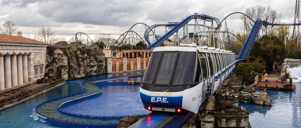 Freizeit- und Themenparks haben im vergangenen Jahr weltweit rund 53 bis 57 Milliarden Euro umgesetzt. (Archivbild)