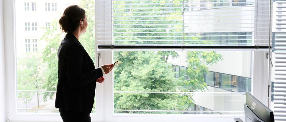 Immer mehr Frauen ziehen in die Vorstände von Dax-Konzernen ein, aber sie bleiben in der Minderheit. (Illustration)