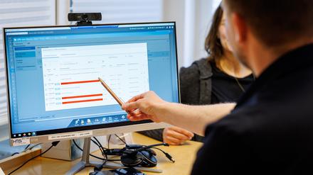 Arztbriefe und Laborbefunde: Künftig sollen Ärztinnen und Ärzte sie in die elektronische Patientenakte einstellen. 