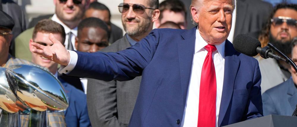 Donald Trump würdigte die Eagles für ihren Sieg im Super Bowl.