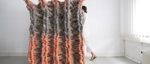 Eine Wand aus Faserbündeln, designt von Maxie Schneider, Jasmin Sermonet, Iva Rešetar, Christiane Sauer.