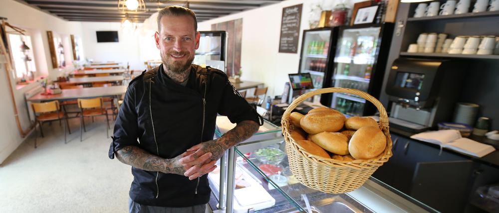 Lokal "Kantine" in Babelsberg. Frühstück und Mittagstisch mit gutbürgerlicher Küche. Inhaber René Rößger.