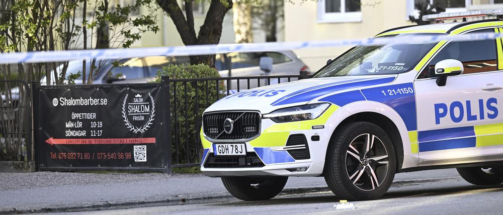 Schüsse mit drei Toten haben die schwedische Universitätsstadt Uppsala erschüttert.
