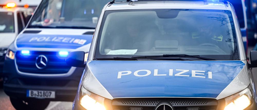 Großer Polizeieinsatz vor Restaurants eines Clan-Chefs in Berlin-Treptow. (Symbolbild)