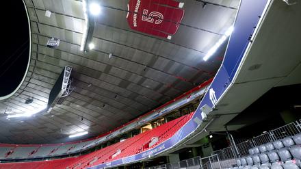 In der Allianz Arena hängt ein Trikot von Franz Beckenbauer - künftig steht das Stadion am Franz-Beckenbauer-Platz 5.