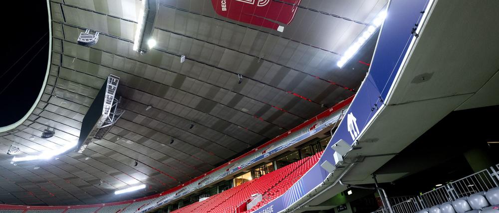 In der Allianz Arena hängt ein Trikot von Franz Beckenbauer - künftig steht das Stadion am Franz-Beckenbauer-Platz 5.