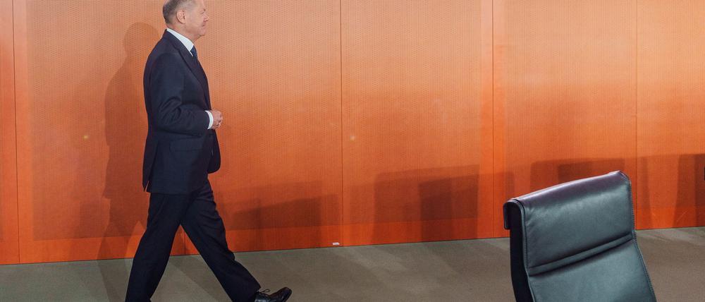 Ein weiterer Schritt weg von der Macht: Olaf Scholz kommt zur voraussichtlich letzten Kabinettssitzung, die er als geschäftsführender Kanzler leitet.