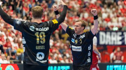 Füchse-Kapitän Max Darj ist sprachlos angesichts der Leistungsexplosion seines Teams. 
