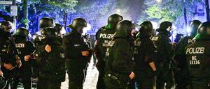 Berliner Polizeibeamte bei einer Demonstration.