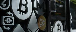 Krypto ist kein bankenloses Geld mehr: Ohne Regulierung kann das auch das System schnell kollabieren, warnen Berliner Wissenschaftler.