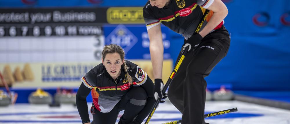 Pia-Lisa Schöll hat die vorzeitige Olympia-Qualifikation im Mixed-Curling deutlich verpasst.