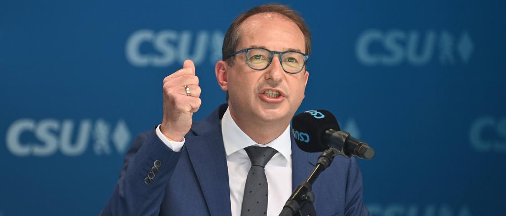 Der designierte Bundesinnenminister Alexander Dobrindt (CSU) will illegale Migration sofort bekämpfen.