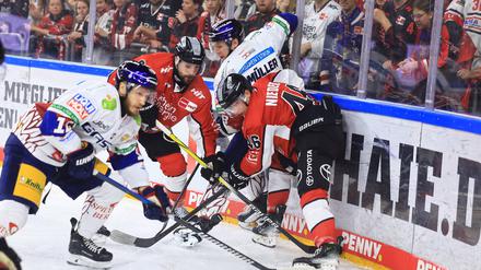 Eric Mik (l.) verteidigte Stark in den Play-offs, deshalb hat er eine Einladung zum Nationalteam bekommen.