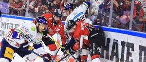 Eric Mik (l.) verteidigte Stark in den Play-offs, deshalb hat er eine Einladung zum Nationalteam bekommen.