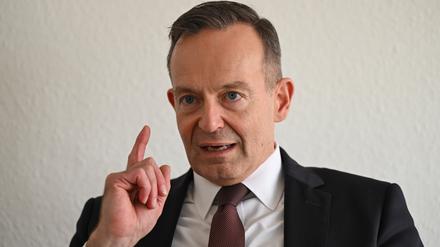 Hat Vertrauen in den Verfassungsschutz: Justizminister Volker Wissing.
