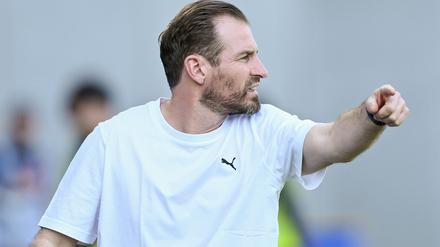 Trainer Jan Siewert hofft mit Greuther Fürth auf den vorzeitigen Klassenverbleib in der 2. Liga.
